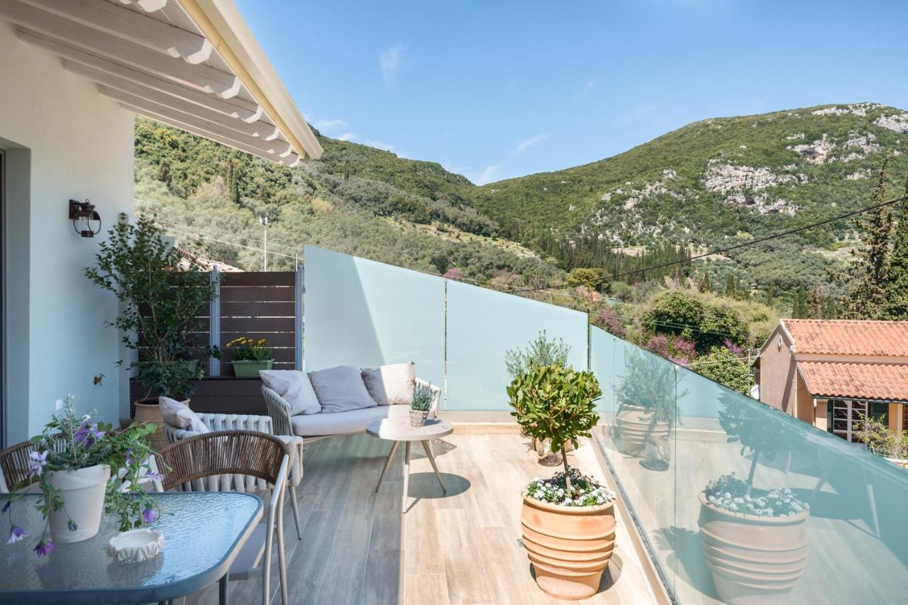 Amelia & Nicholas Stone Houses Doukades ภายนอก รูปภาพ