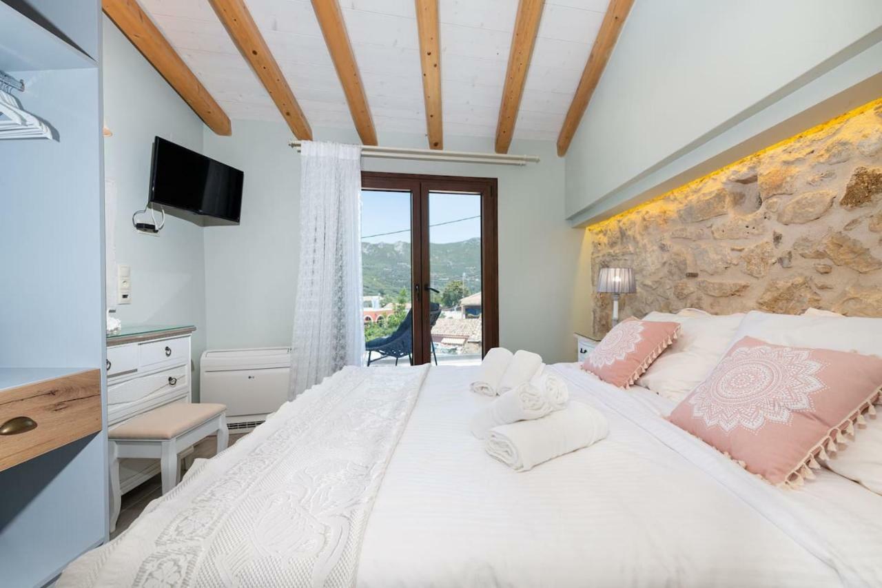 Amelia & Nicholas Stone Houses Doukades ภายนอก รูปภาพ