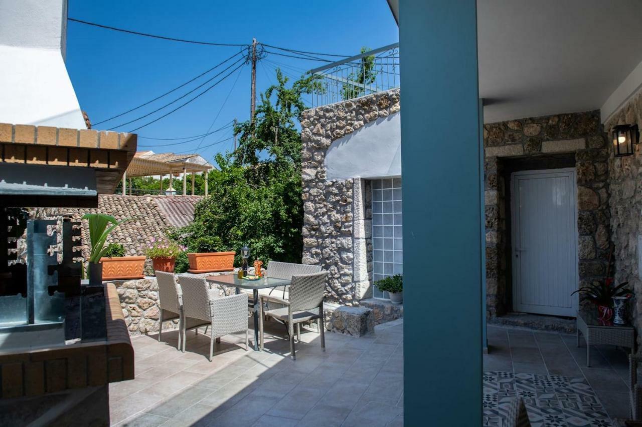Amelia & Nicholas Stone Houses Doukades ภายนอก รูปภาพ